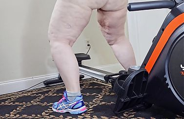 Horny milf working out and flaunting her big ass